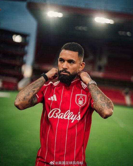 关于巴西国家队迎英超关键赛，窗口期临场应变，媒体盛赞，临场指挥获称赞的信息