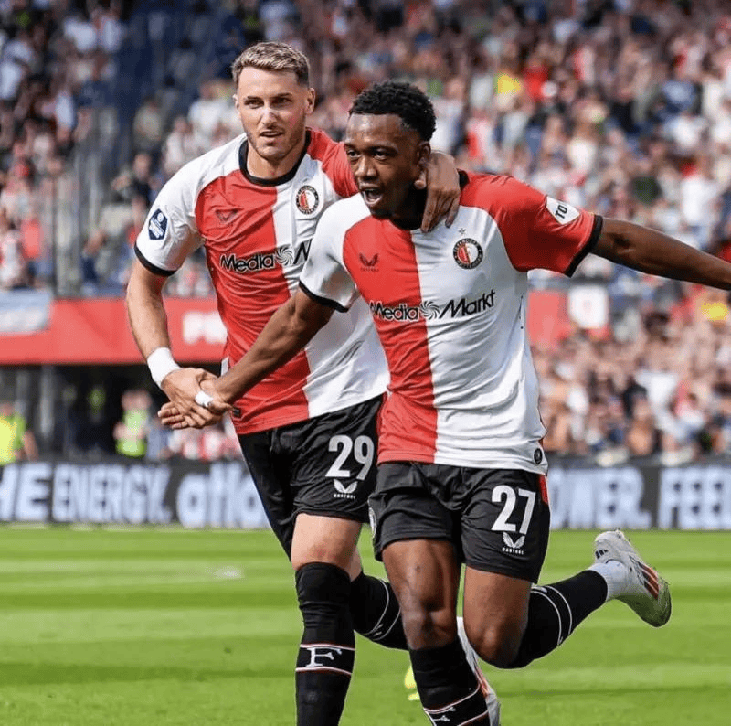 包含转会期荷甲传出新动向;南特豪取连胜;高层表态——话题不断;数据层面出现新趋势的词条 包含转会期荷甲传出新动向;南特豪取连胜;高层表态——话题不断;数据层面出现新趋势的词条